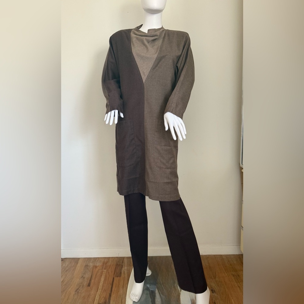 🇮🇹 architectural dress. 100% wool. Super soft and warm.